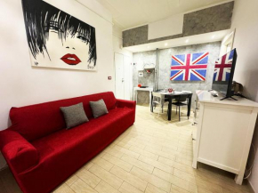 Metro B - Crimson Chic Eleganza Romana Rome
